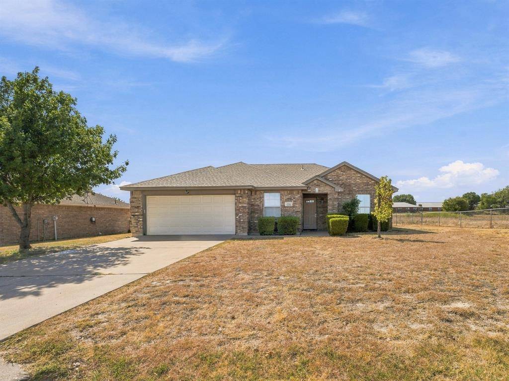 1711 Chenoweth Street, Decatur, TX 76234