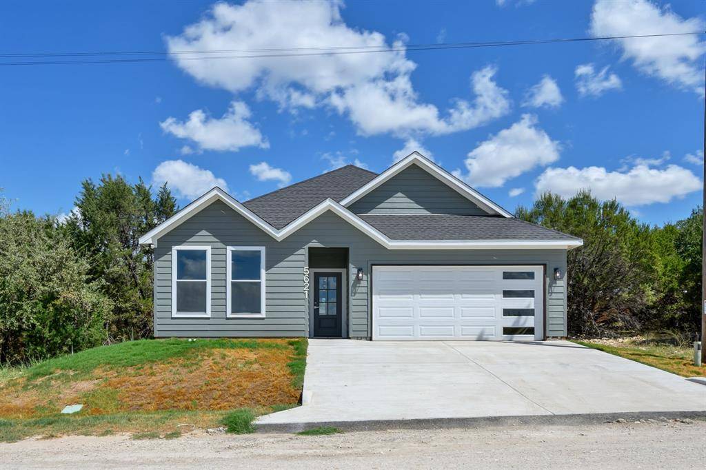 5621 San Jacinto Drive, Granbury, TX 76048