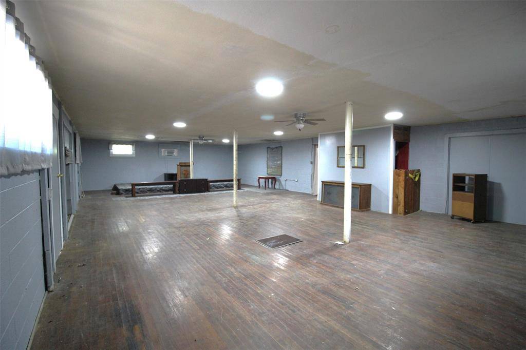 1518 N Pine Street, Vivian, LA 71082