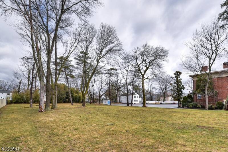 30 W End Ave, Somerville Boro, NJ 08876