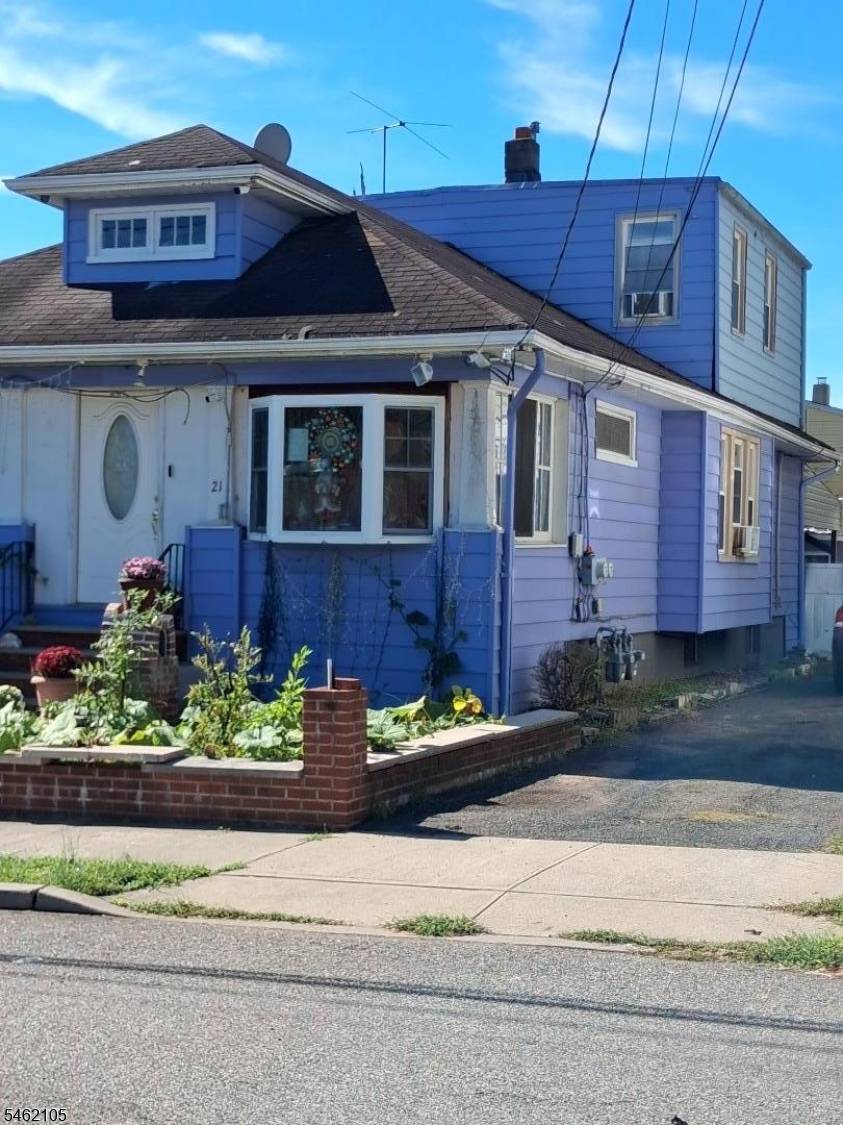 21 Ida St, Haledon Boro, NJ 07508