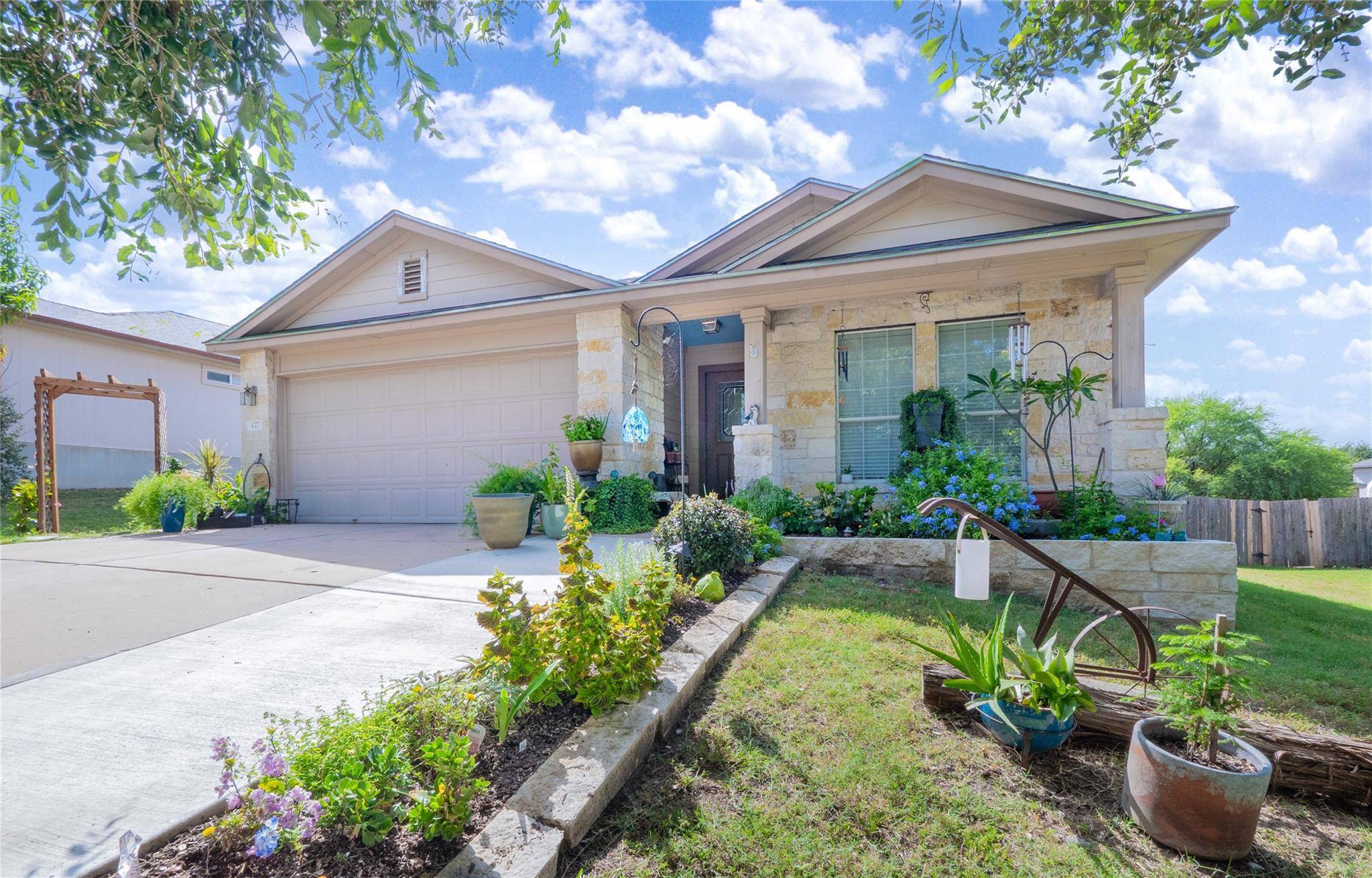 427 Buckingham DR, Kyle, TX 78640