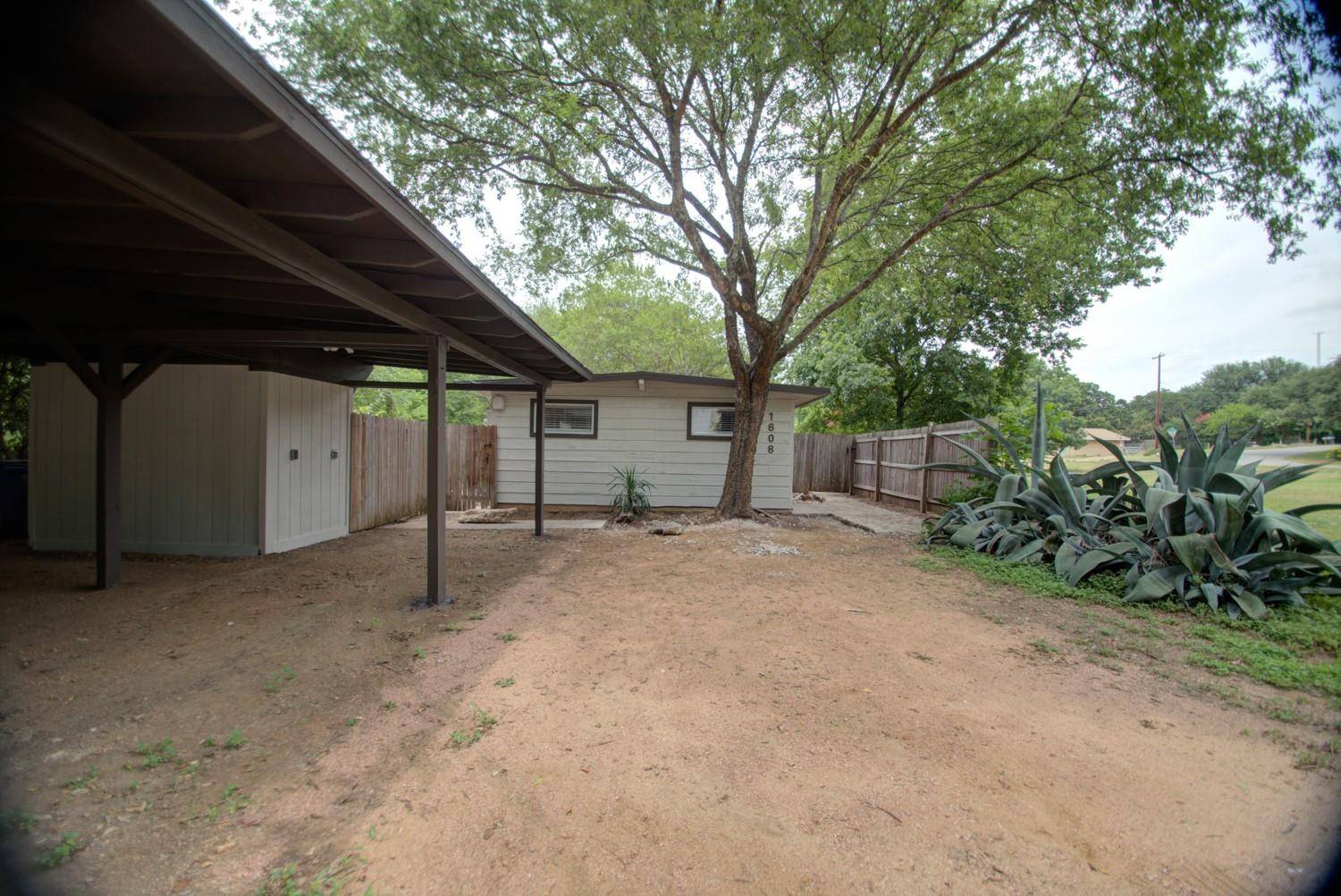 1608 Boyd LN, Austin, TX 78732