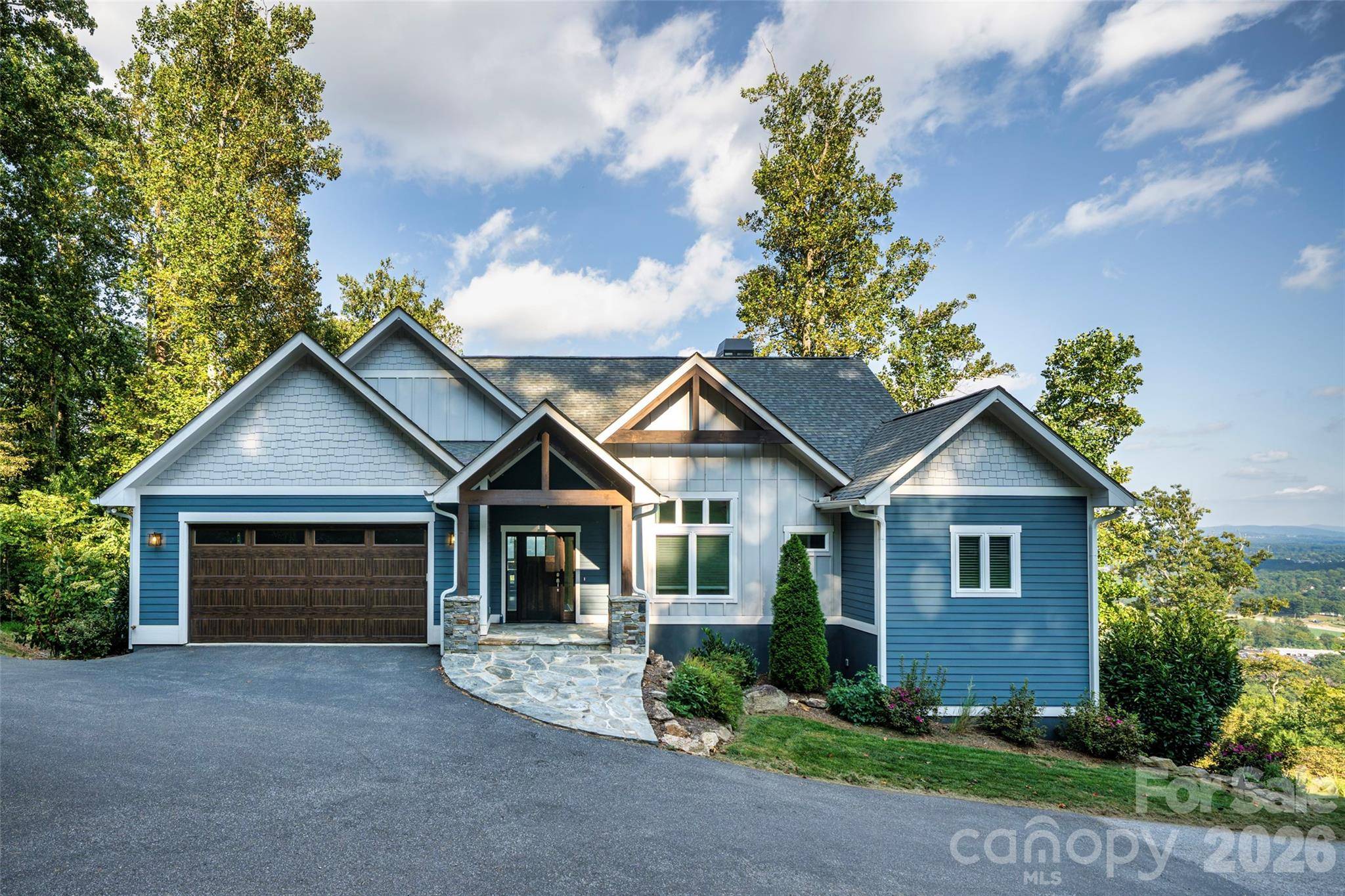 98 Rock Cliff WAY, Hendersonville, NC 28791
