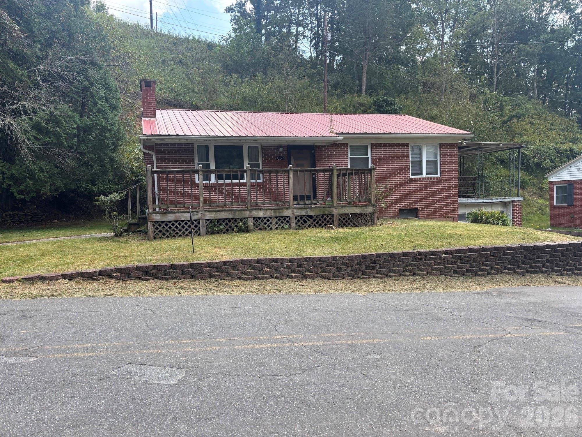 637 Toe Cane RD, Bakersville, NC 28705