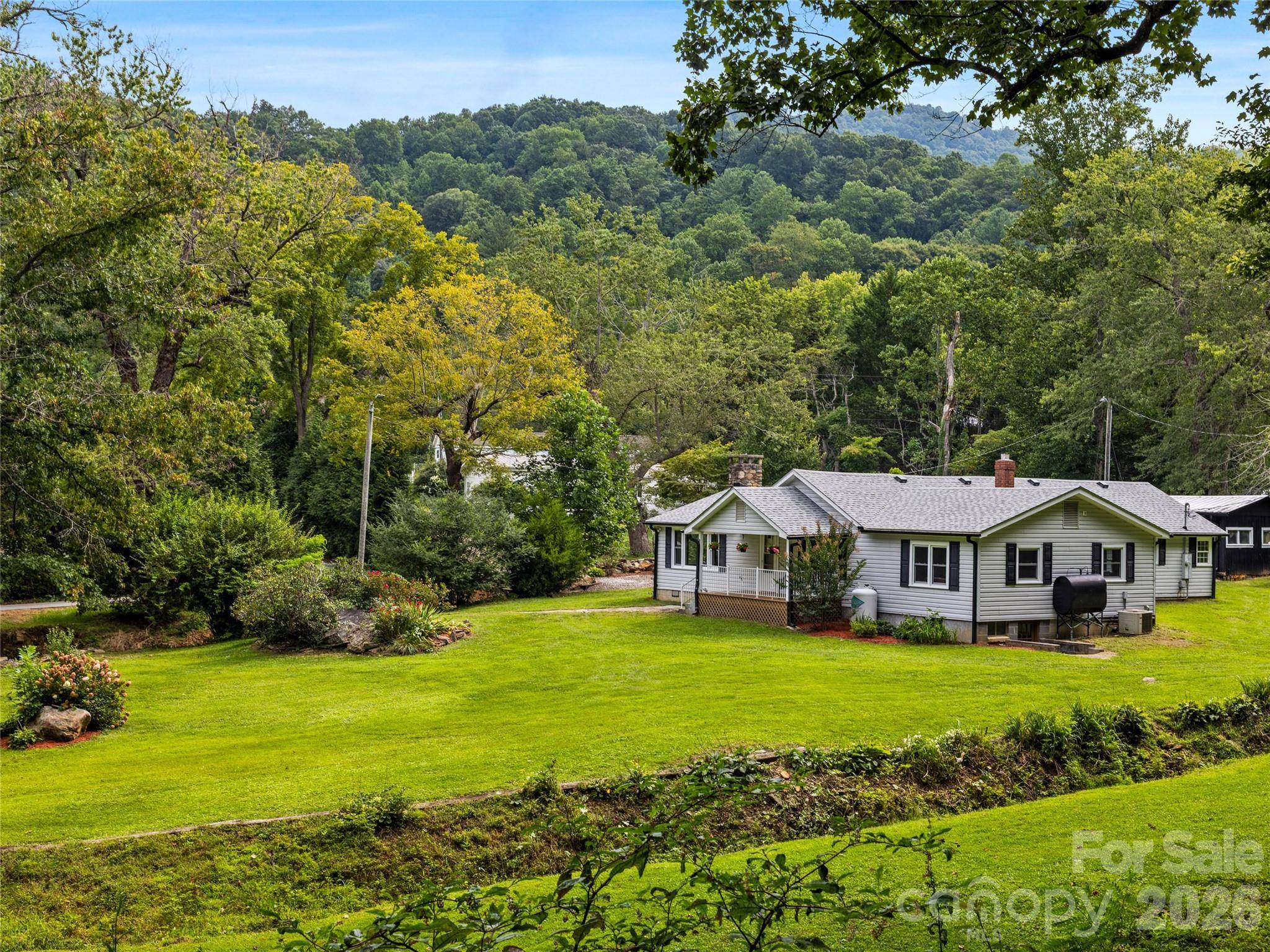 91 Rice Branch RD, Asheville, NC 28804