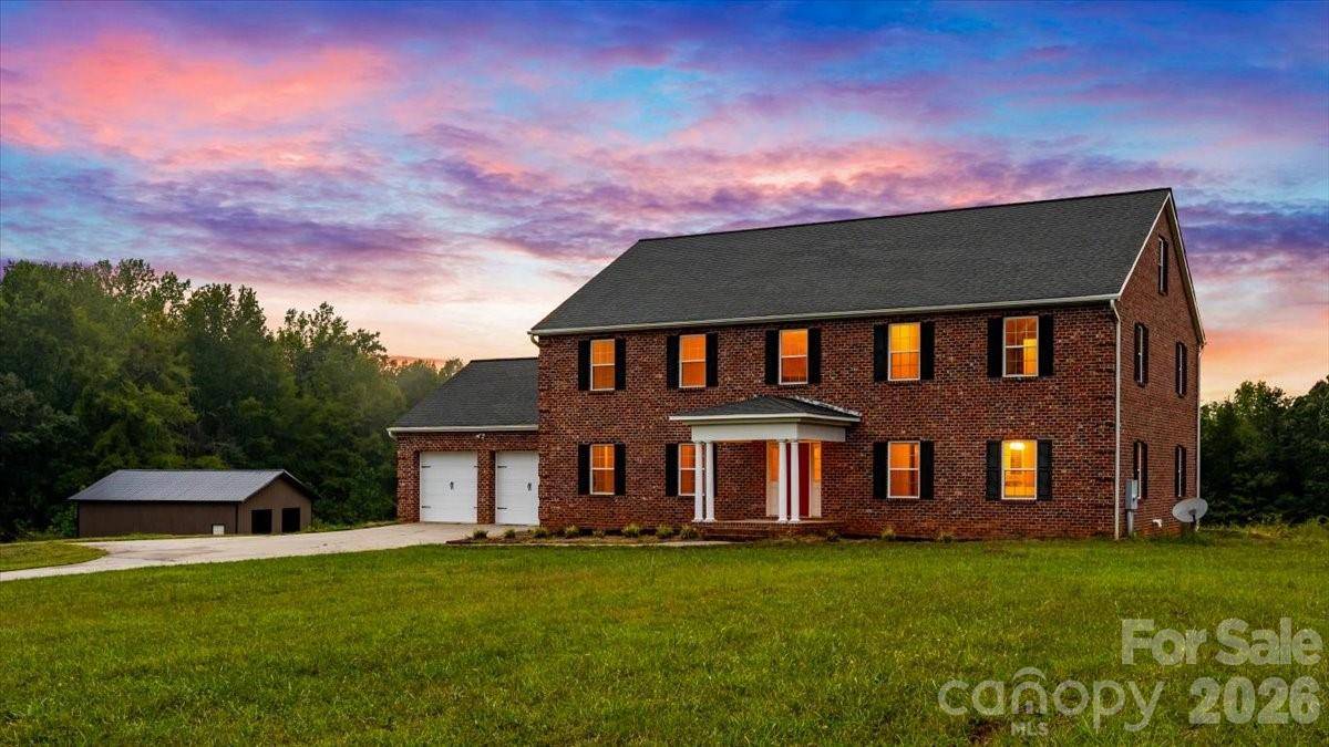 2536 Tyro RD, Lexington, NC 27295