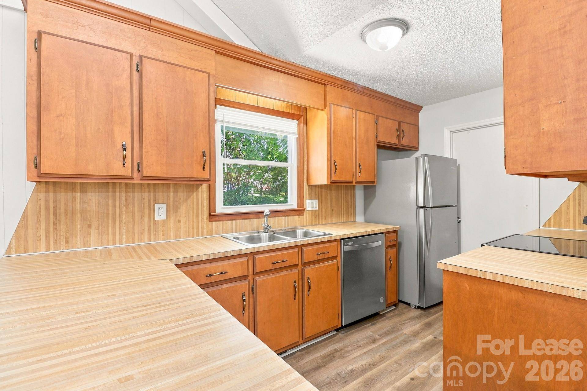 6205 Ferncliff DR NW, Concord, NC 28027