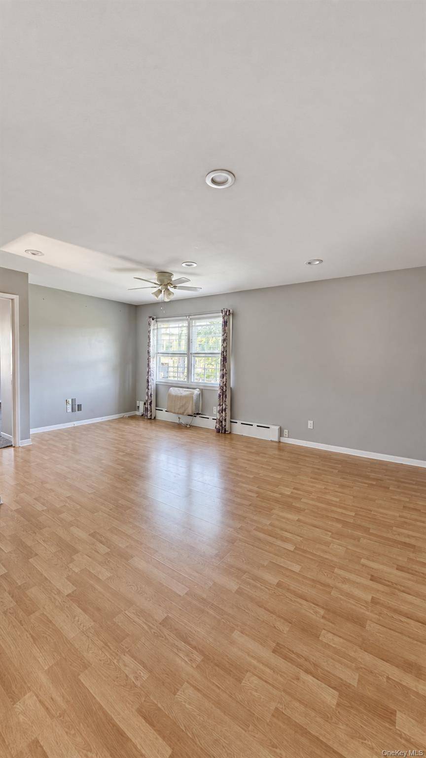 195-07 37th AVE, Flushing, NY 11358