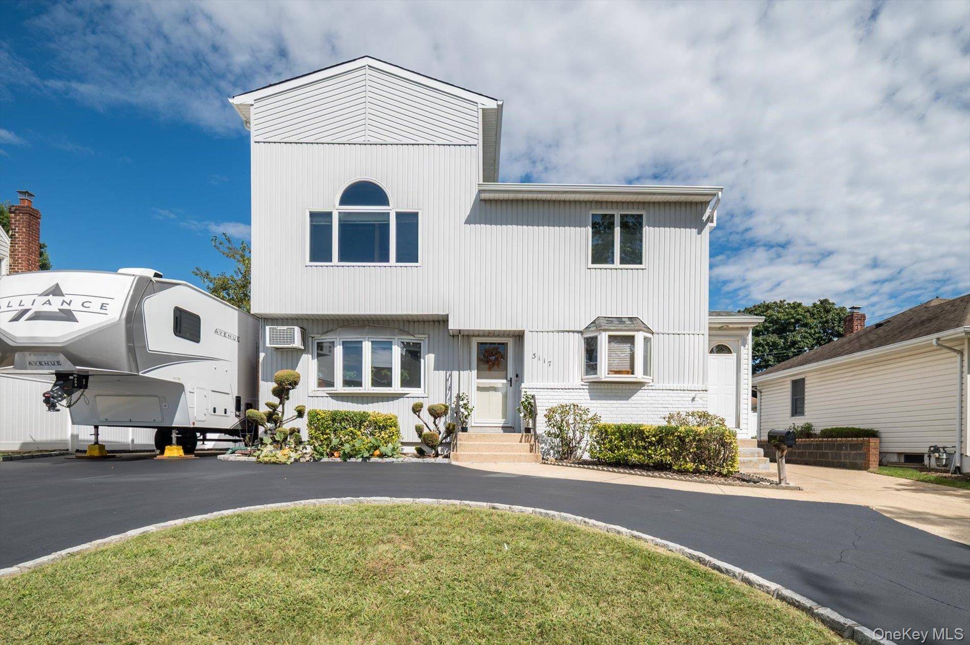 3117 Ward LN, Wantagh, NY 11793