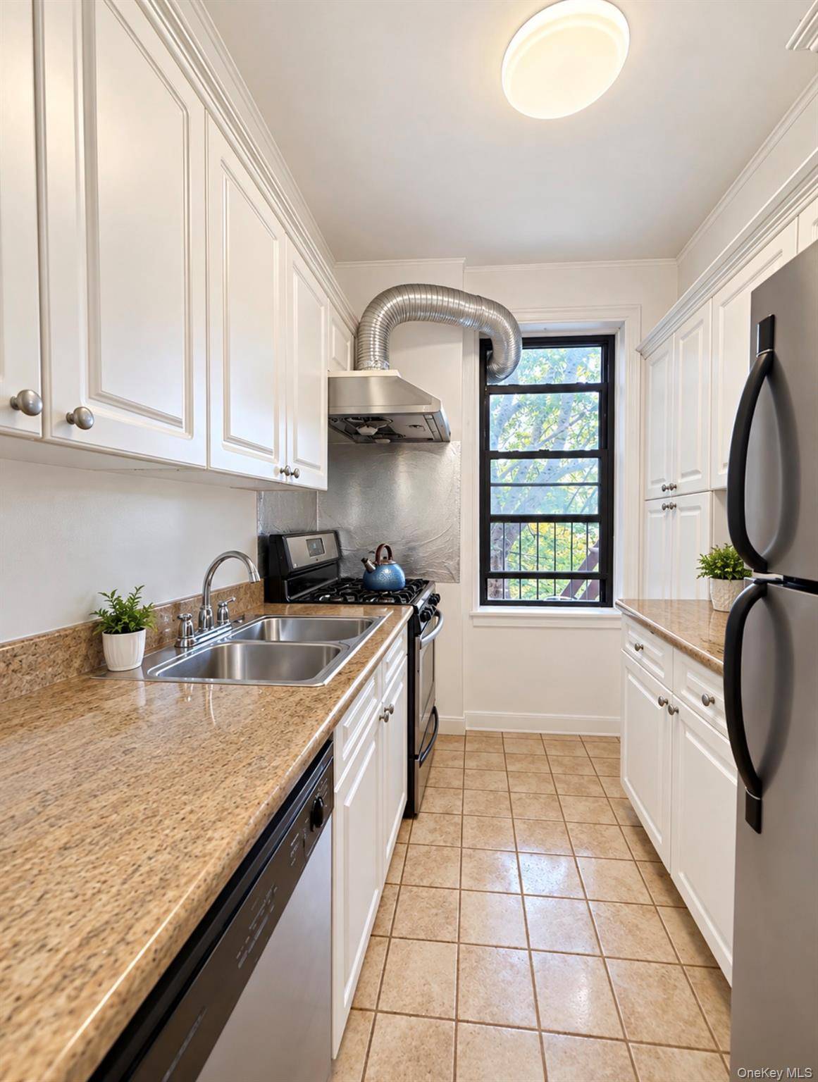 15020 71 AVE #2J, Flushing, NY 11367