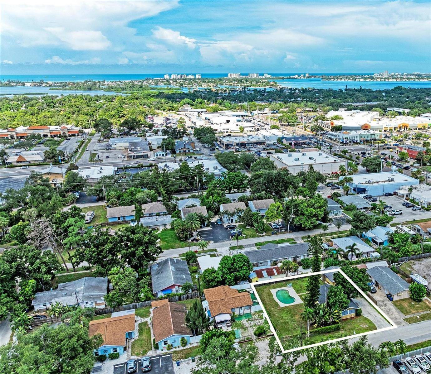 3928 S EAST AVE, Sarasota, FL 34231