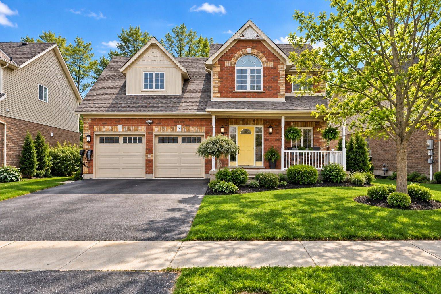 17 Armeda Clow CRES, Essa, ON L0M 1B2