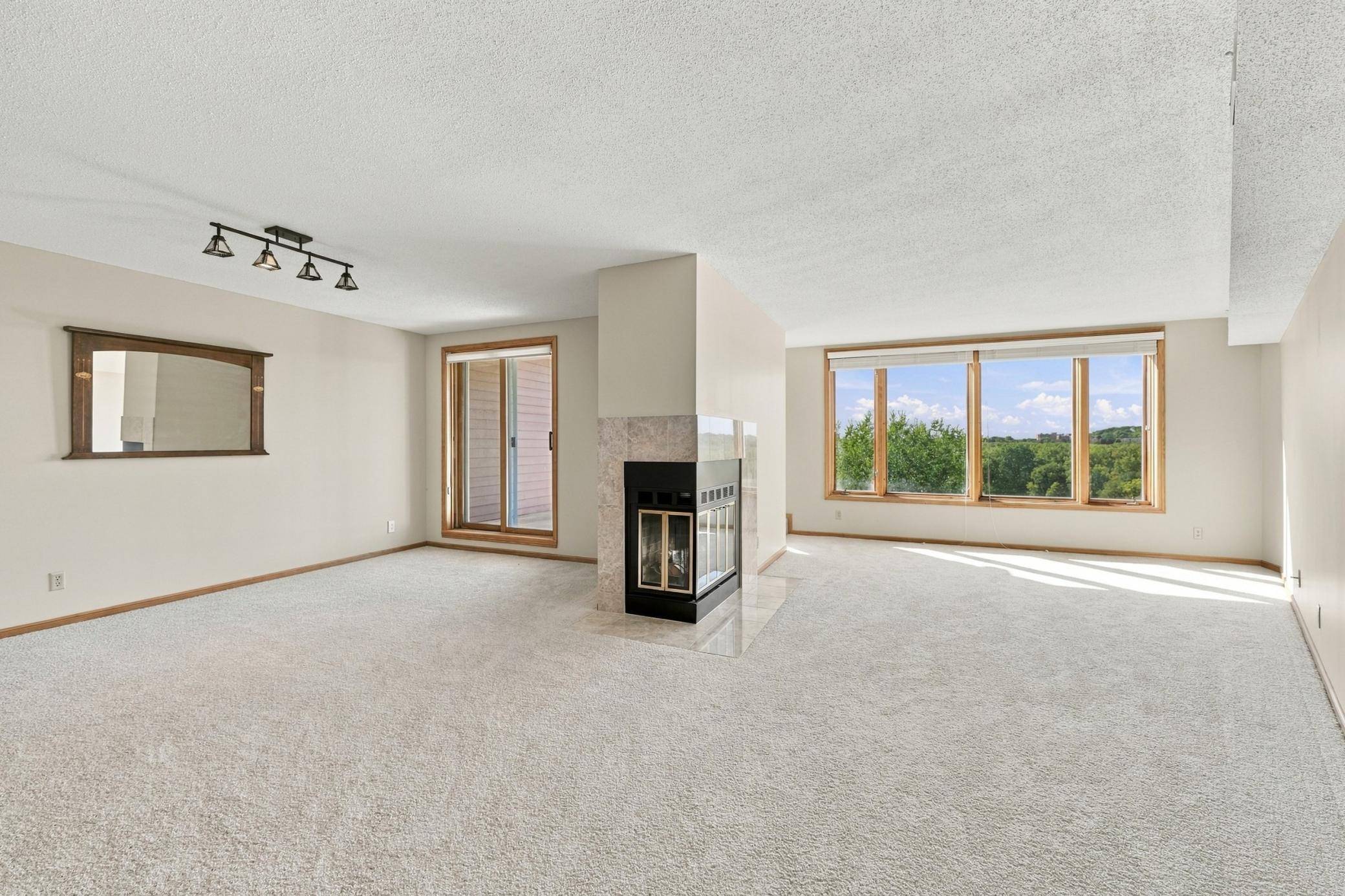 1021 Sibley Memorial HWY #404, Lilydale, MN 55118
