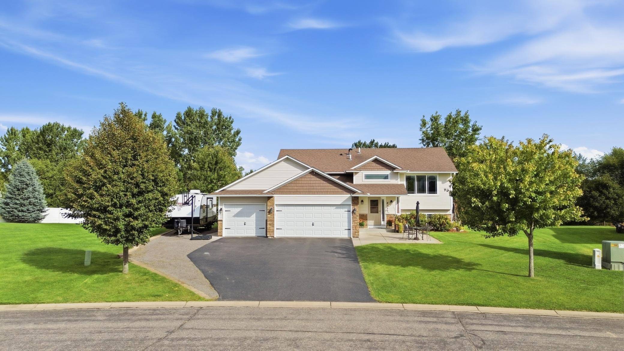 8796 Ebersole AVE, Monticello, MN 55362