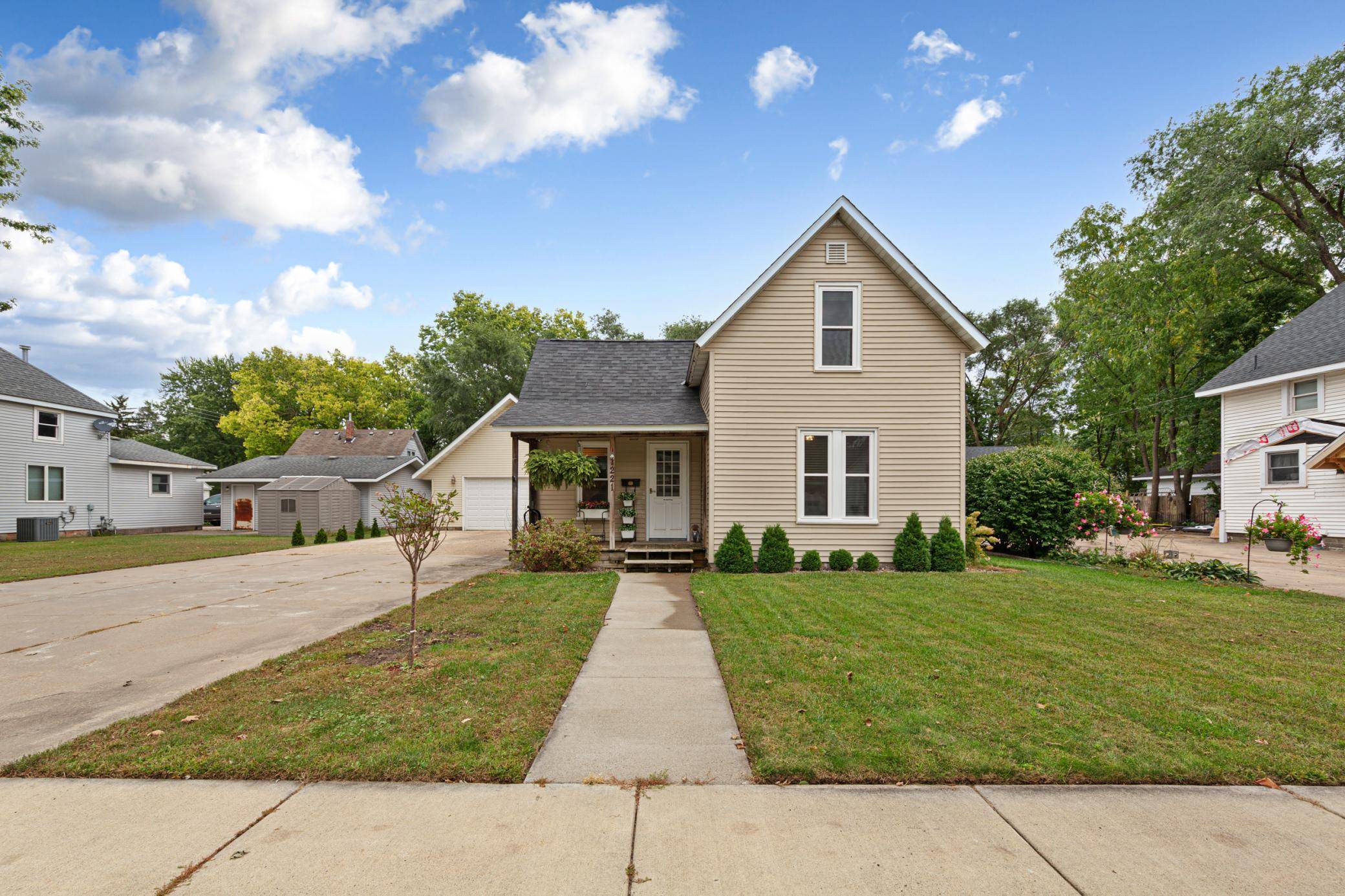 1221 Central AVE N, Faribault, MN 55021
