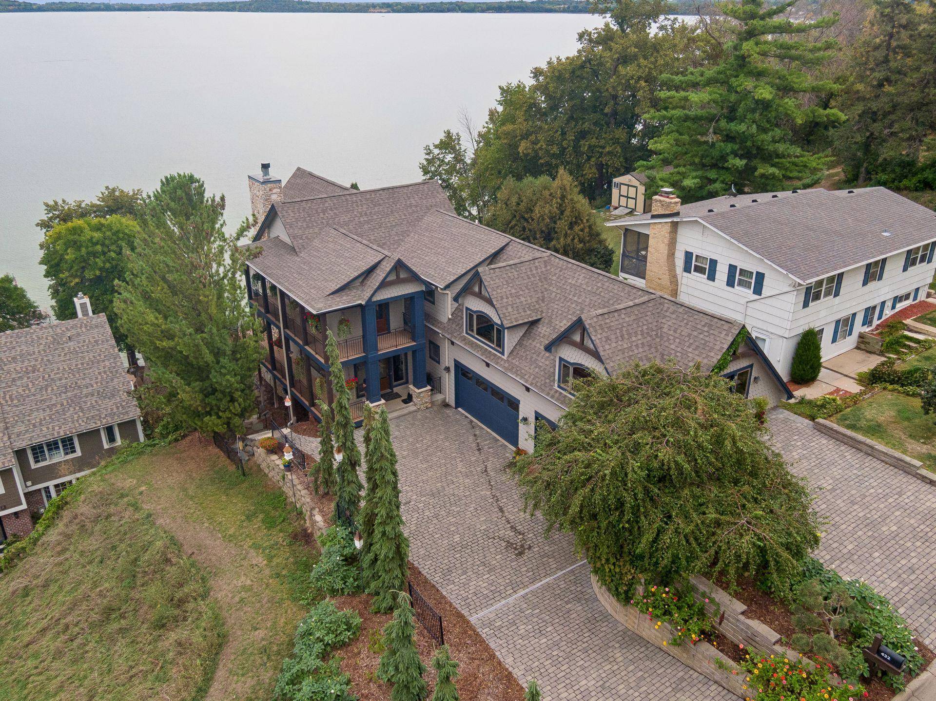 432 E Lake ST, Waconia, MN 55387