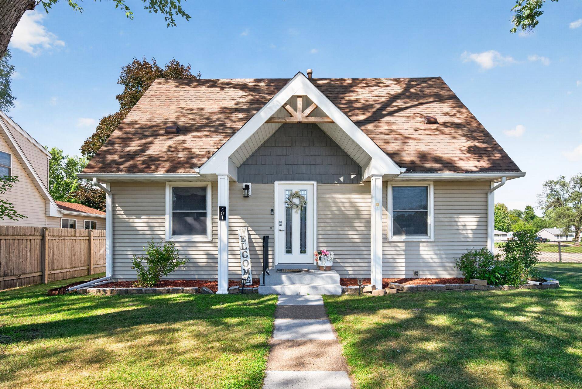 401 108th LN NW, Coon Rapids, MN 55448