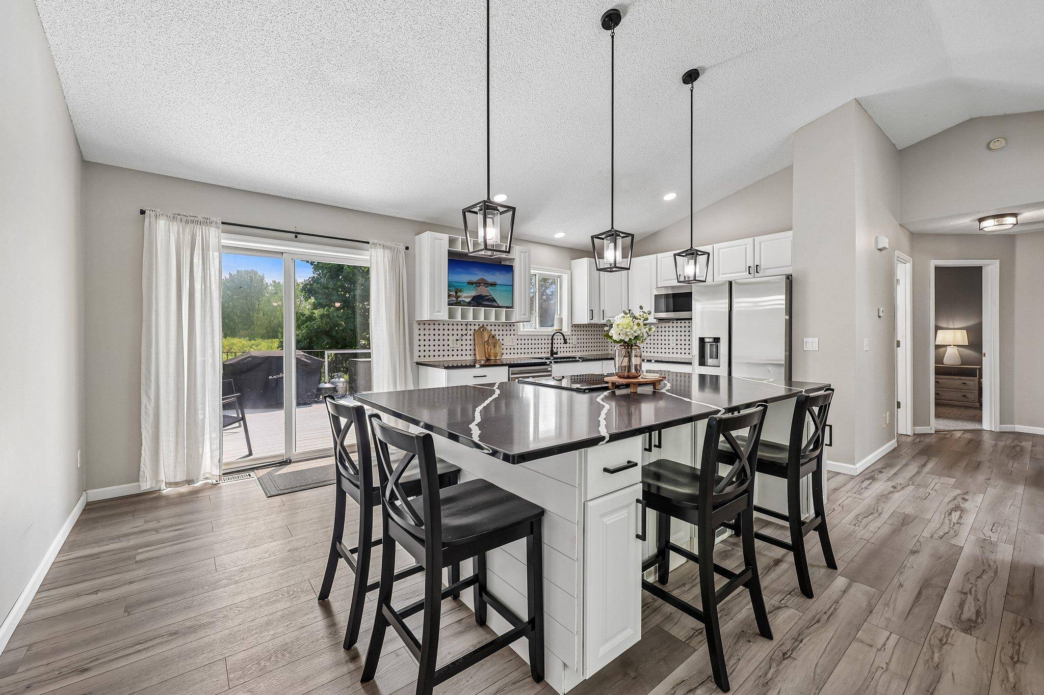 8935 W 125th ST, Savage, MN 55378