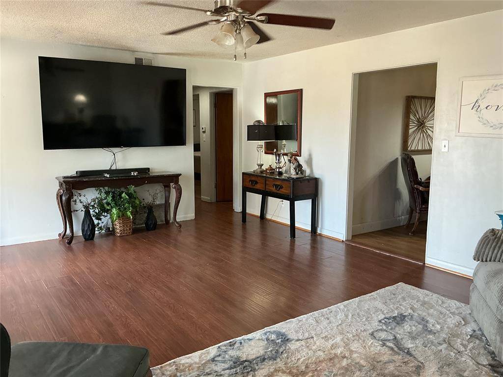 624 S 18th ST, Clinton, OK 73601