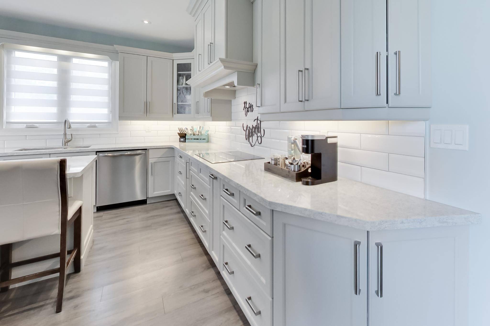 224 Lakeshore RD E, Oro-medonte, ON L0L 2E0