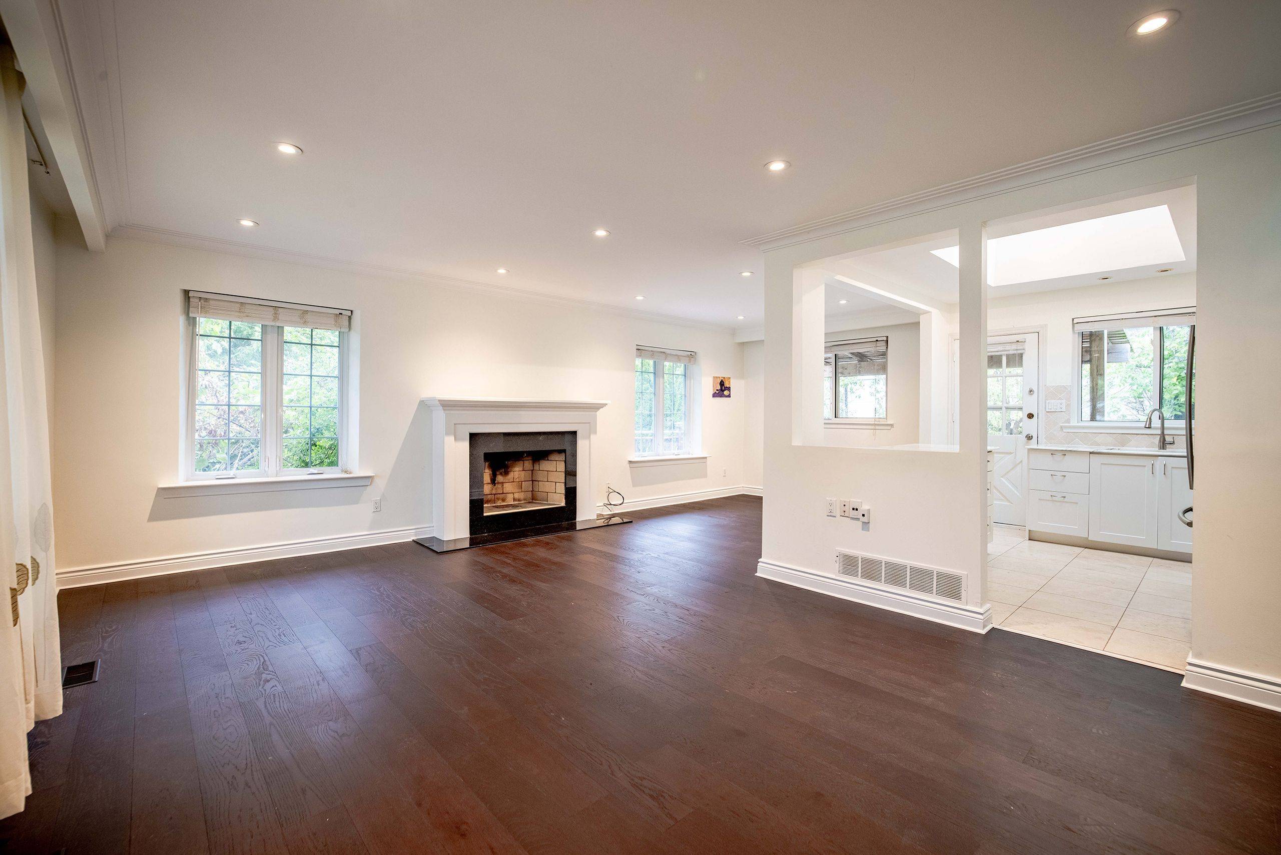 2039 Wakely ST, Oakville, ON L6L 2K3