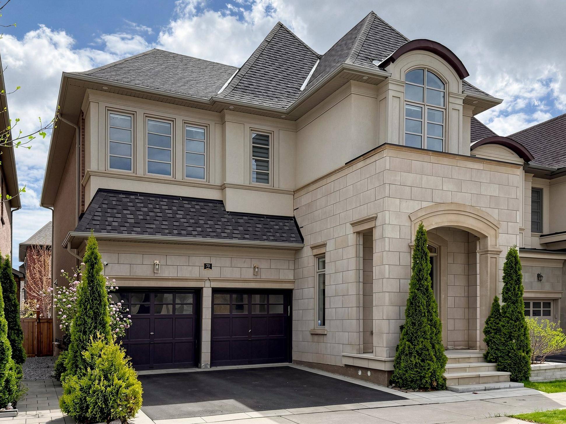 70 Threshing Mill BLVD, Oakville, ON L6H 0V6