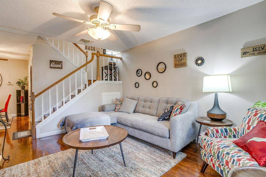 1430 Meadowood Village Drive, Fort Worth, TX 76120
