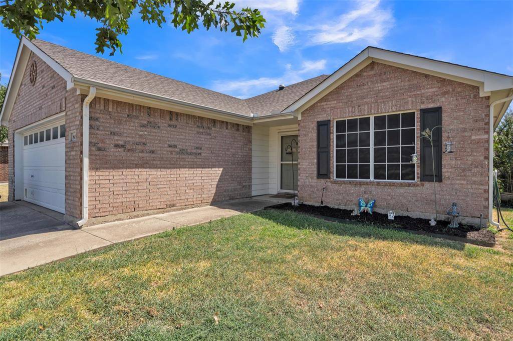 808 Flamingo Drive, Saginaw, TX 76131