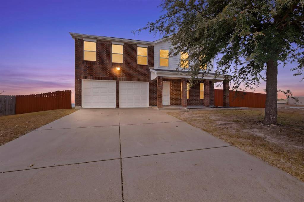 1607 Harbor View Road, Glenn Heights, TX 75154