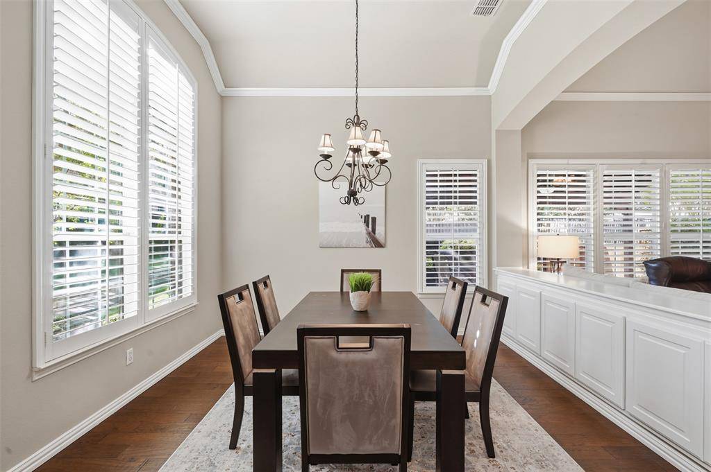 1724 Brookview Drive, Carrollton, TX 75007