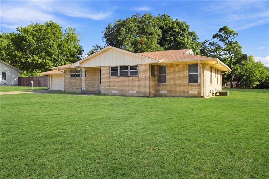 1713 E Mildred Street, Sherman, TX 75090