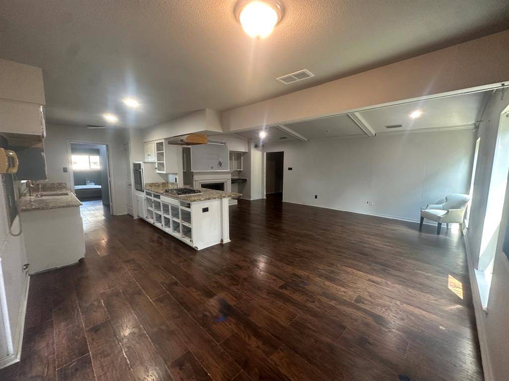 4857 Preston Trail Drive, Mesquite, TX 75150