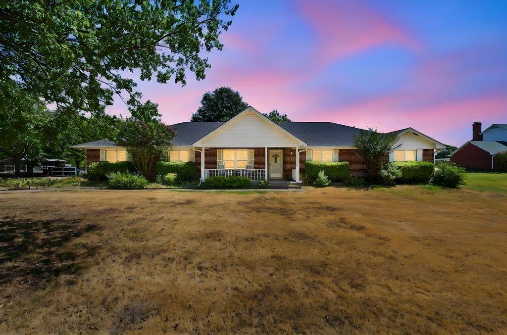 706 Georgetown Road, Ovilla, TX 75154