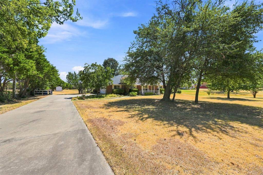 706 Georgetown Road, Ovilla, TX 75154