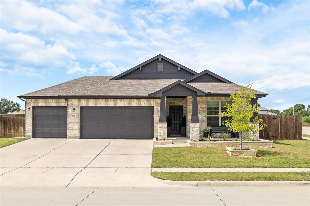 970 Hurstwood Drive, Van Alstyne, TX 75495