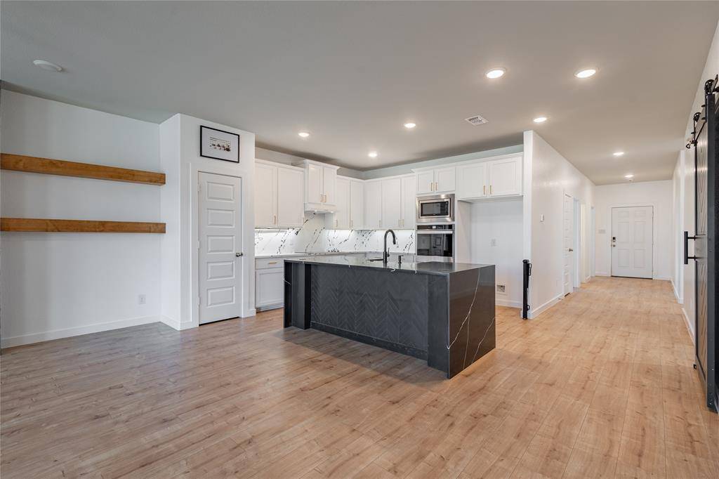 970 Hurstwood Drive, Van Alstyne, TX 75495