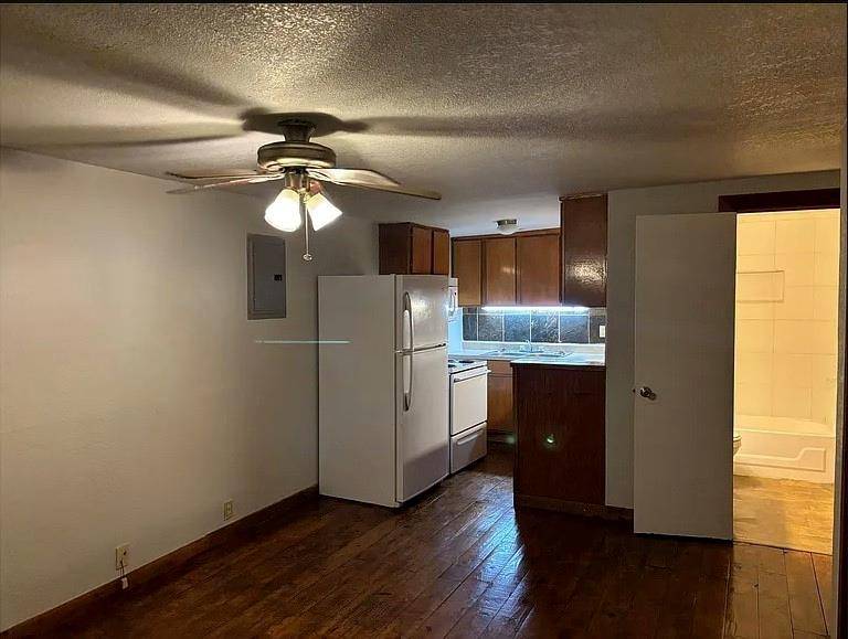1705 Chris Craft Drive #4, Grapevine, TX 76051