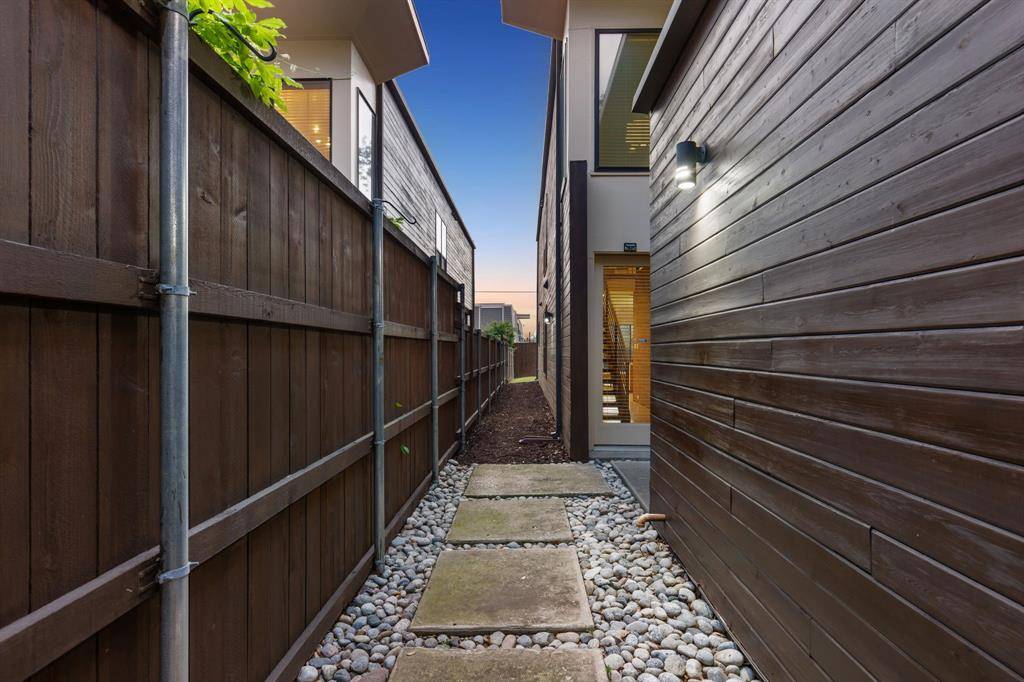 2913 Reagan Street, Dallas, TX 75219
