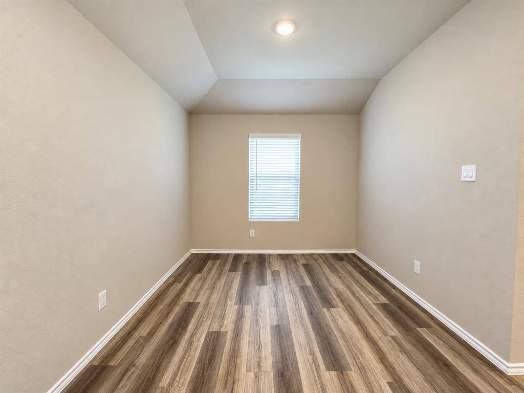 2721 Flowers Drive, Denton, TX 76205