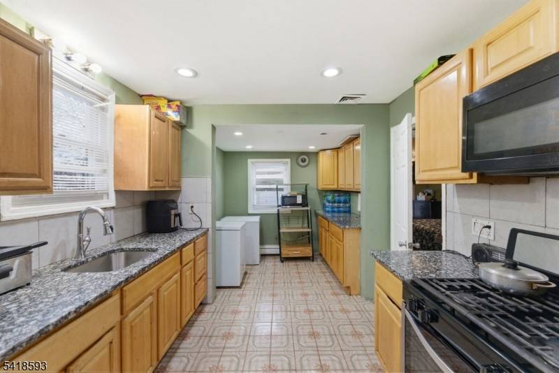 219 Hollywood Ave, Hillside Twp., NJ 07205