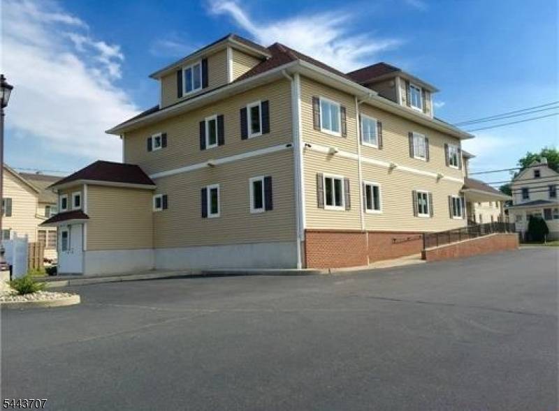 190 Pulaski Ave D, Sayreville Boro, NJ 08872