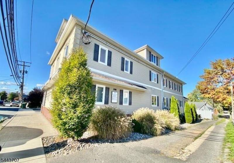 190 Pulaski Ave D, Sayreville Boro, NJ 08872