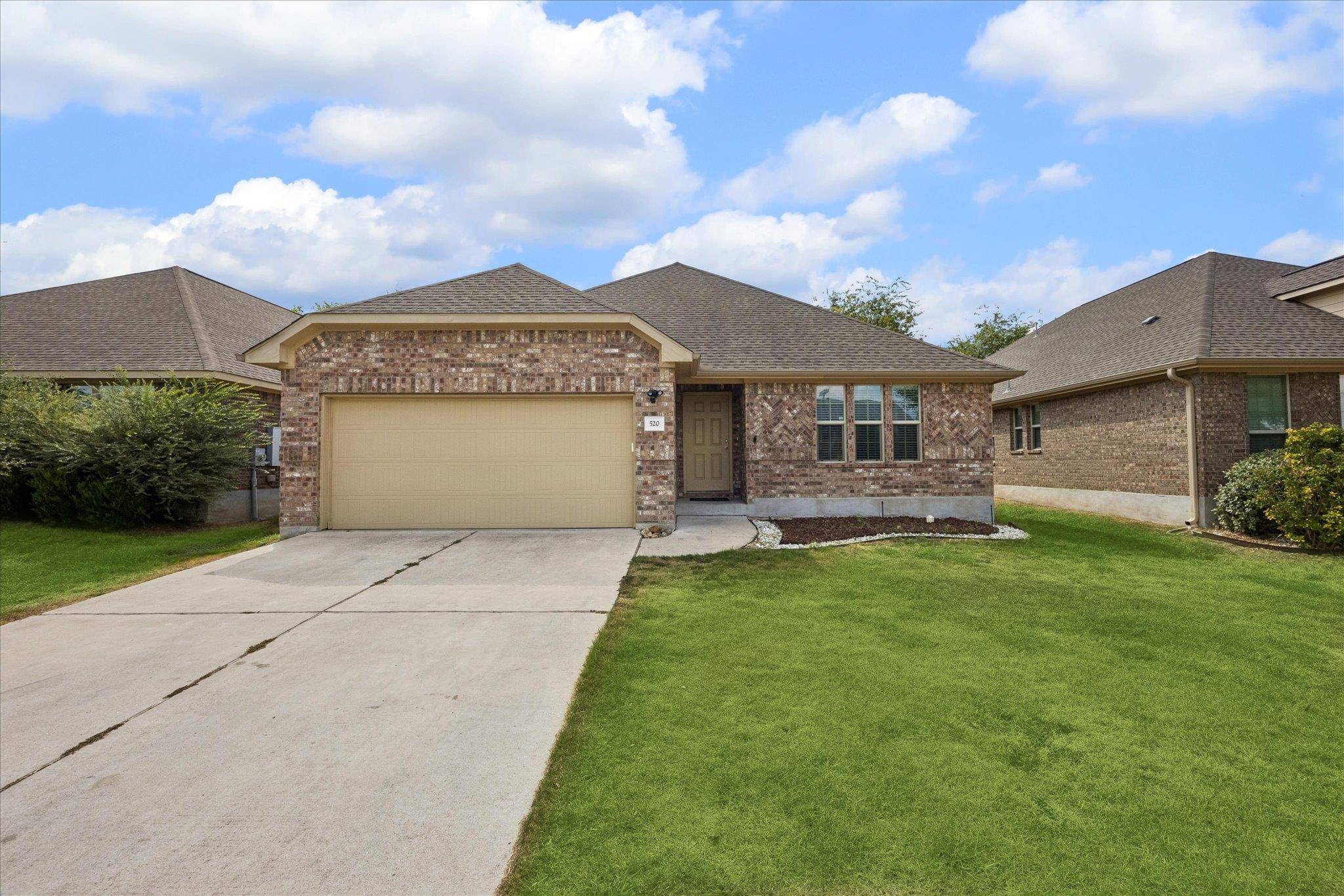 520 S Brook DR, Leander, TX 78641