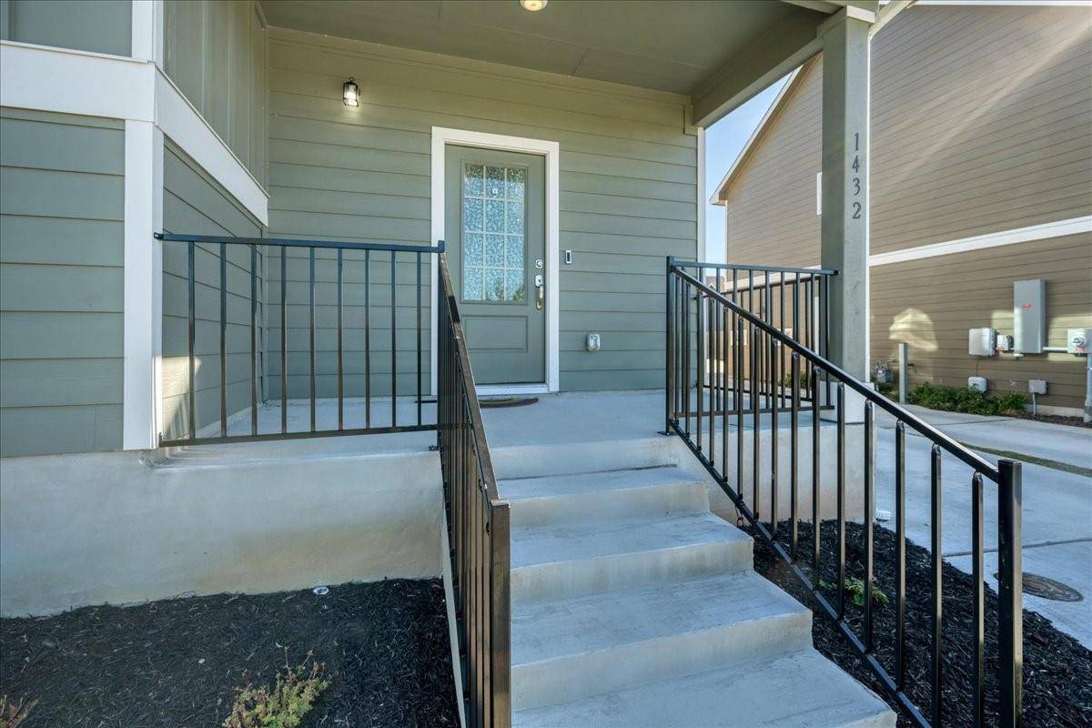 1432 Linwood ST, Leander, TX 78641