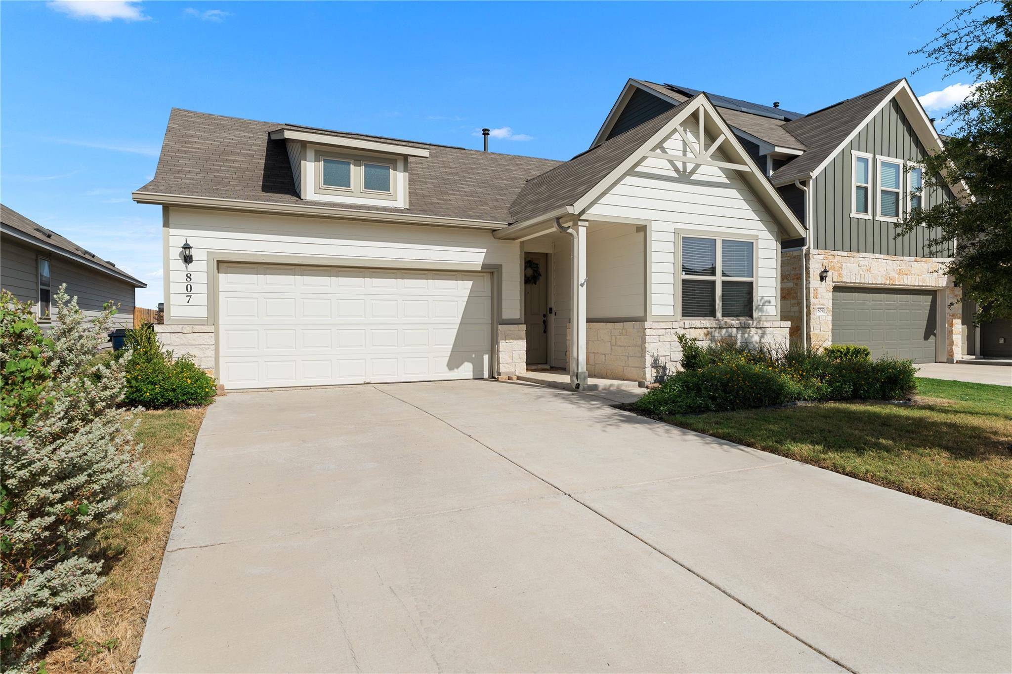807 Gray Fox LOOP, Hutto, TX 78634