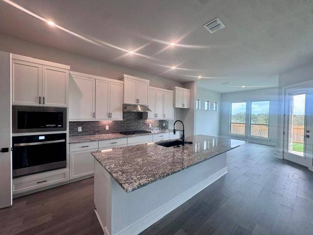 272 Terlingua DR, Buda, TX 78610