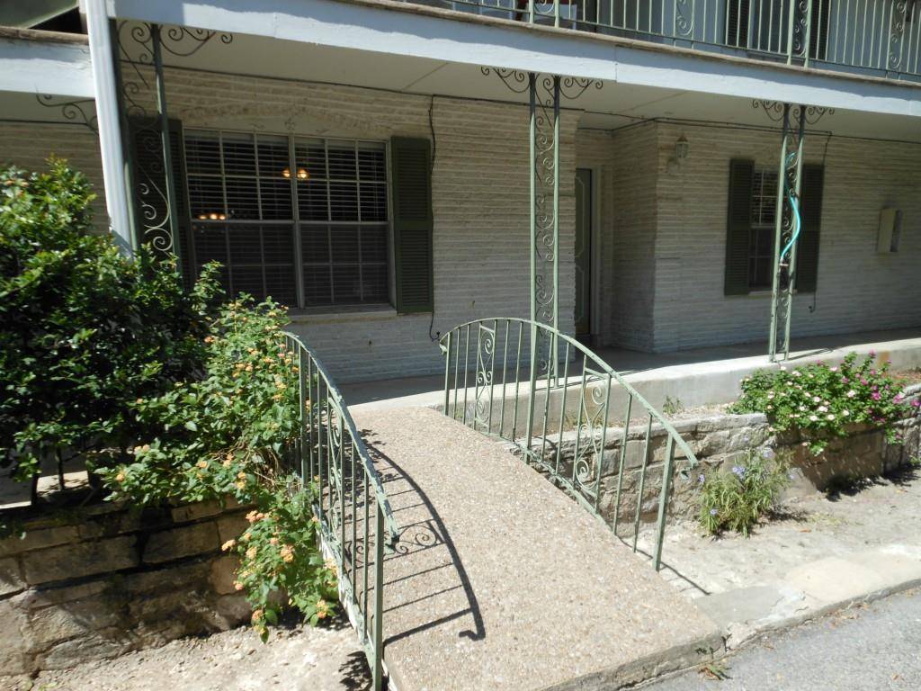 2516 Enfield RD #103, Austin, TX 78703