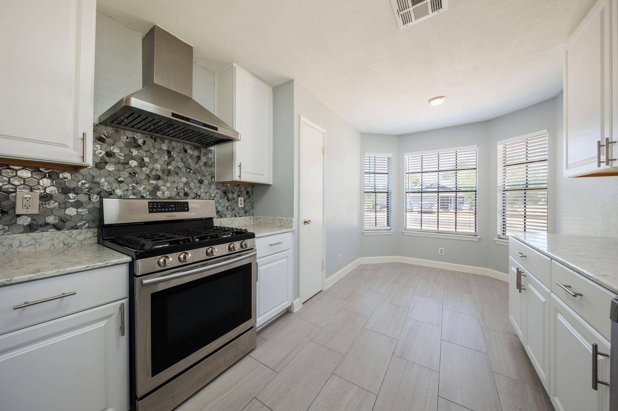 808 Primrose LN, Cedar Park, TX 78613