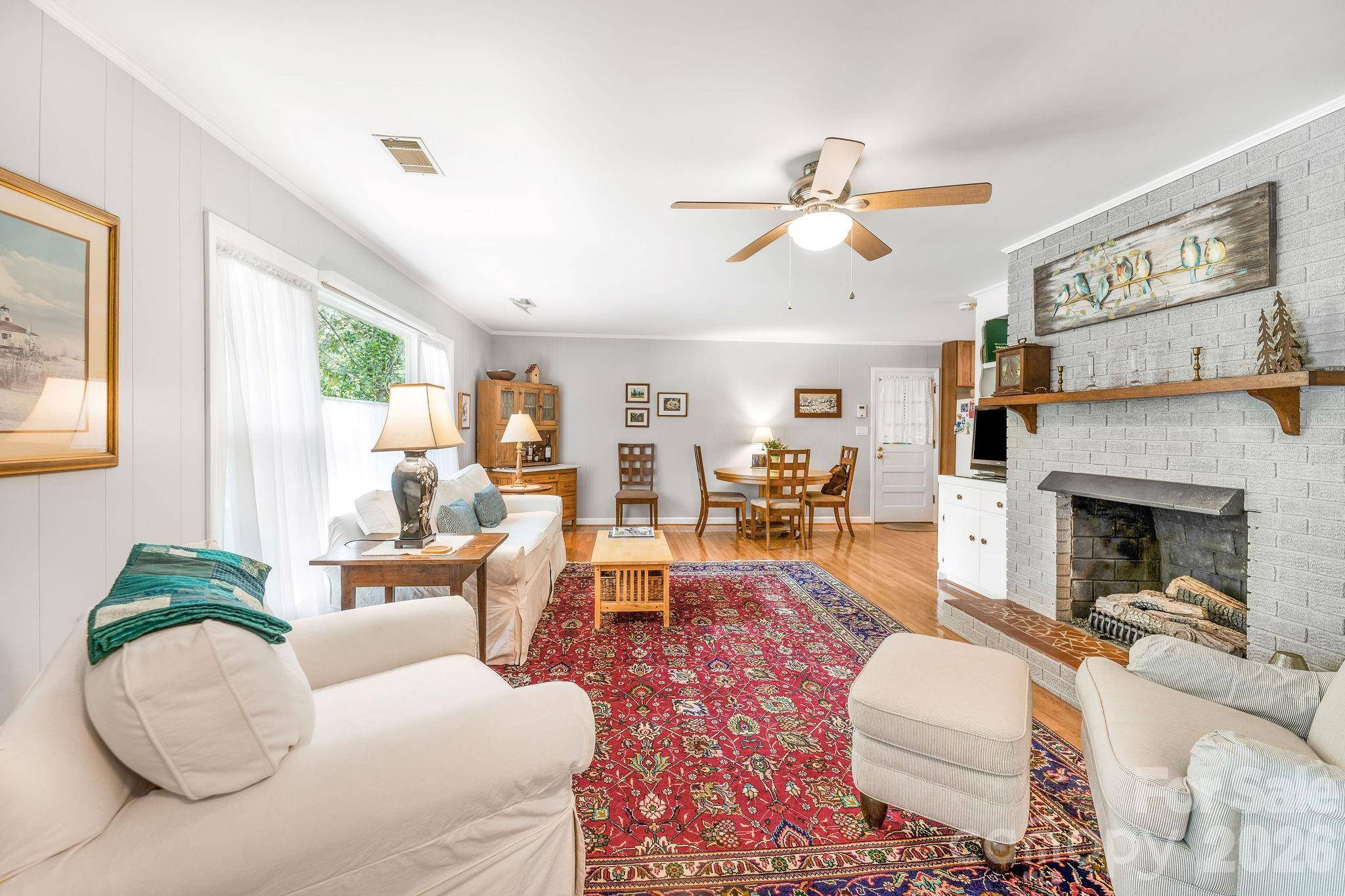 1 Pheasant Ridge DR, Asheville, NC 28804